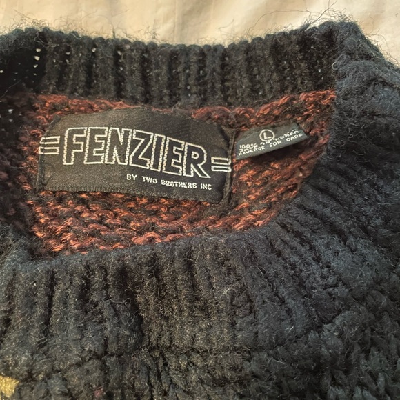 Women’s sweater with eagle - Picture 2 of 2